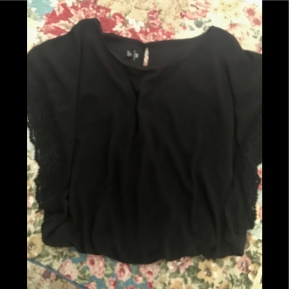 IN San Francisco black top with lace trim size Med - Picture 1 of 2